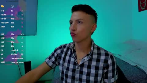 Snapshot of hot_latin_temptation chatting on 14, 5, 2026 Alejandro online show from 14, 5, 2026
