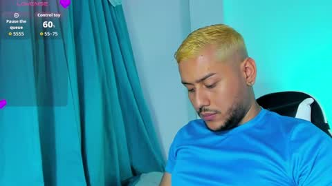 Snapshot of hot_latino_boy_ chatting on 29, 3, 2026 Alejandro online show from 29, 3, 2026