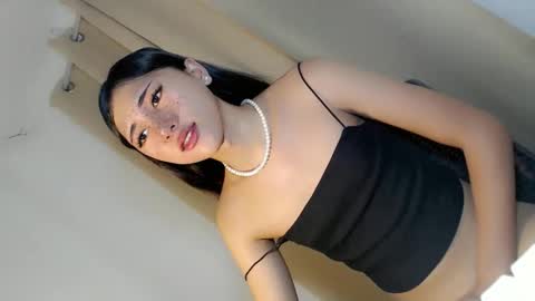 hot_little_angel18 online show from 22, 5, 2026