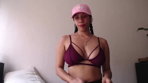 Hot Latin Marriage online show from 1, 3, 2025