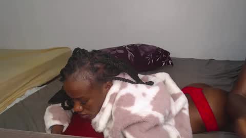 Snapshot of hot_petite1 chatting on 10, 12, 2024 Hot petite online show from 10, 12, 2024