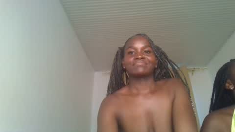 Snapshot of hot_petite12 chatting on 29, 7, 2026 Petite online show from 29, 7, 2026