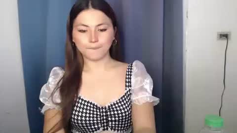 Snapshot of hot_precious_nikki chatting on 19, 3, 2026 Nikki online show from 19, 3, 2026