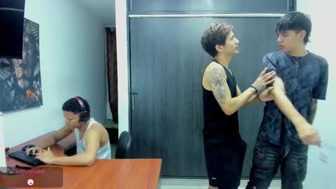 Vanesa Oliver and Andrew online show from 19, 1, 2026