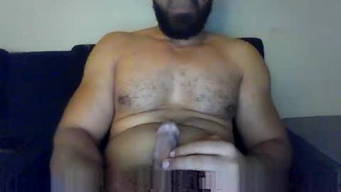 Snapshot of hot_sexy_man_in_the_van chatting on 31, 10, 2025 hot_sexy_man_in_the_van online show from 31, 10, 2025