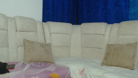 Hot Sharks   online show from 2, 4, 2026