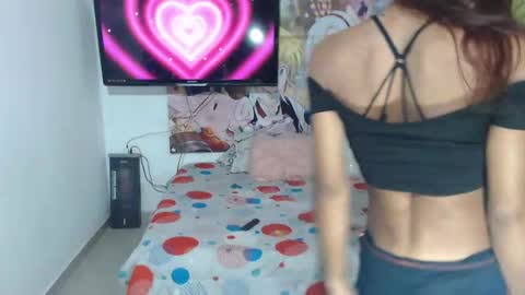 Snapshot of hot_skiiny chatting on 19, 10, 2025 hot_skiiny online show from 19, 10, 2025