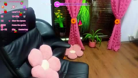 Lisa online show from 6, 3, 2025