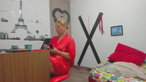 hotandfierylatinos online show from 12, 2, 2025