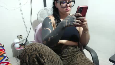 Hot and PowerHOPE U MISS ME online show from 28, 9, 2025