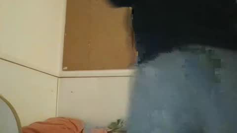 hotandwild2003 online show from 12, 2, 2026