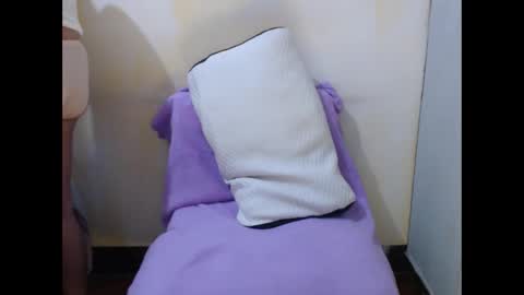 Snapshot of hotasianyue69 chatting on 2, 4, 2026 hotasianyue69 online show from 2, 4, 2026