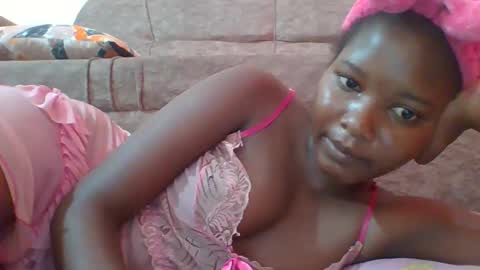 Snapshot of hotbabbee chatting on 31, 1, 2025 love online show from 31, 1, 2025