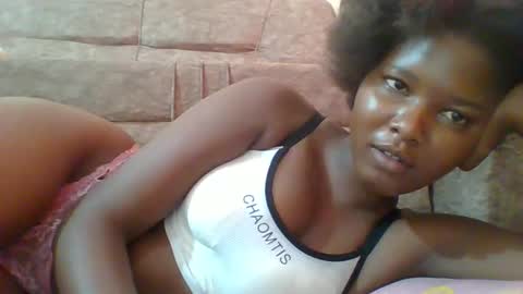 Snapshot of hotbabbee chatting on 3, 2, 2025 love online show from 3, 2, 2025