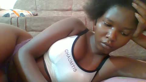 Snapshot of hotbabbee chatting on 4, 2, 2025 love online show from 4, 2, 2025