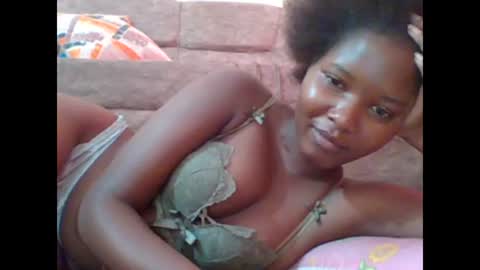 Snapshot of hotbabbee chatting on 5, 2, 2025 love online show from 5, 2, 2025