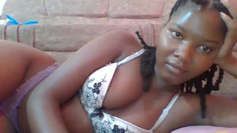 Snapshot of hotbabbee chatting on 7, 2, 2025 love online show from 7, 2, 2025