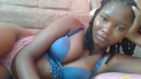 Snapshot of hotbabbee chatting on 8, 2, 2025 love online show from 8, 2, 2025