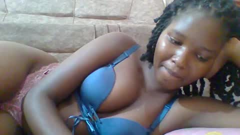 Snapshot of hotbabbee chatting on 8, 2, 2025 love online show from 8, 2, 2025