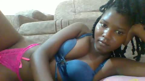 Snapshot of hotbabbee chatting on 9, 2, 2025 love online show from 9, 2, 2025