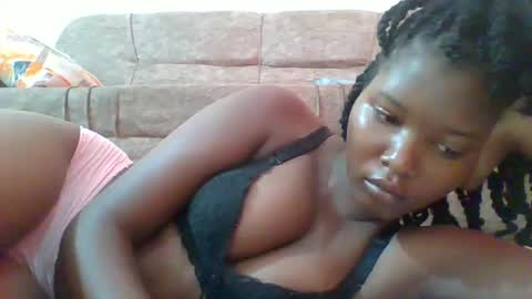 Snapshot of hotbabbee chatting on 11, 2, 2025 love online show from 11, 2, 2025