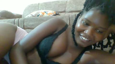 Snapshot of hotbabbee chatting on 11, 2, 2025 love online show from 11, 2, 2025