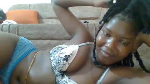 Snapshot of hotbabbee chatting on 16, 2, 2025 love online show from 16, 2, 2025