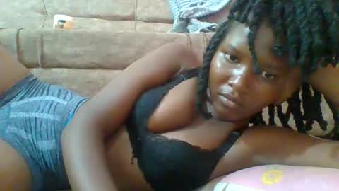 Snapshot of hotbabbee chatting on 2, 3, 2025 love online show from 2, 3, 2025