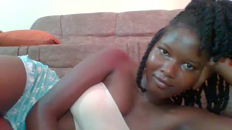 Snapshot of hotbabbee chatting on 7, 3, 2025 love online show from 7, 3, 2025