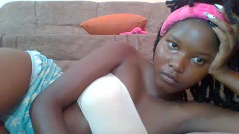 Snapshot of hotbabbee chatting on 7, 3, 2025 love online show from 7, 3, 2025