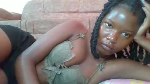 Snapshot of hotbabbee chatting on 10, 3, 2025 love online show from 10, 3, 2025