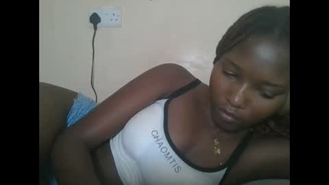 Snapshot of hotbabbee chatting on 17, 9, 2025 love online show from 17, 9, 2025