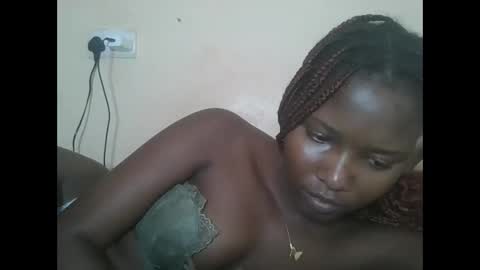 Snapshot of hotbabbee chatting on 18, 9, 2025 love online show from 18, 9, 2025