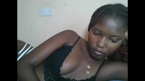 Snapshot of hotbabbee chatting on 26, 9, 2025 love online show from 26, 9, 2025