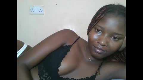 Snapshot of hotbabbee chatting on 27, 9, 2025 love online show from 27, 9, 2025