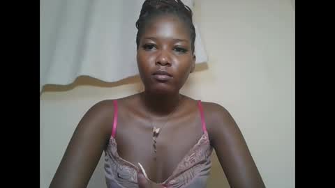 Snapshot of hotbabbee chatting on 5, 10, 2025 love online show from 5, 10, 2025