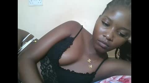 Snapshot of hotbabbee chatting on 7, 10, 2025 love online show from 7, 10, 2025