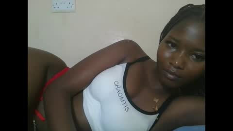 Snapshot of hotbabbee chatting on 9, 10, 2025 love online show from 9, 10, 2025