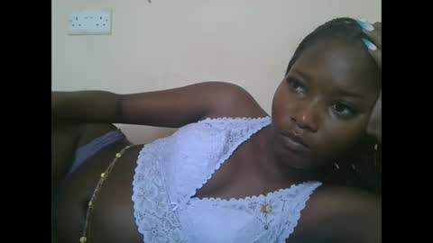 Snapshot of hotbabbee chatting on 10, 10, 2025 love online show from 10, 10, 2025