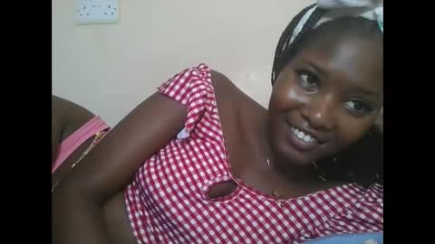 Snapshot of hotbabbee chatting on 11, 10, 2025 love online show from 11, 10, 2025