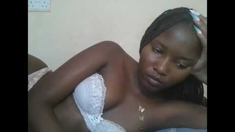 Snapshot of hotbabbee chatting on 15, 10, 2025 love online show from 15, 10, 2025