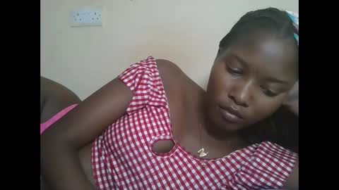 Snapshot of hotbabbee chatting on 18, 10, 2025 love online show from 18, 10, 2025
