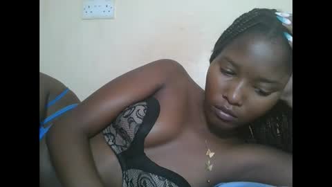 Snapshot of hotbabbee chatting on 23, 10, 2025 love online show from 23, 10, 2025