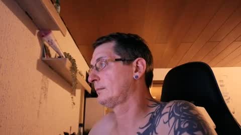 Tom online show from 27, 6, 2026