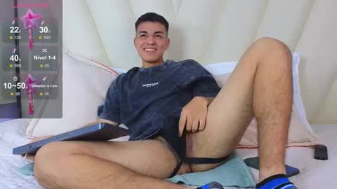 hotboy21_ online show from 14, 10, 2025