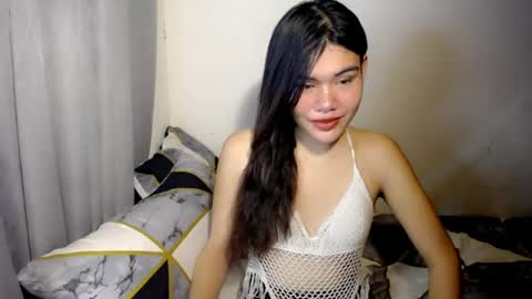 Snapshot of hotbunnyrainx chatting on 20, 7, 2026 rain online show from 20, 7, 2026