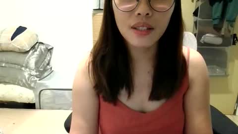 hotchick2099 online show from 4, 4, 2026