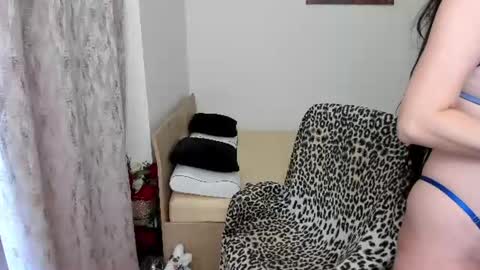 KRISS LUNA online show from 13, 7, 2026