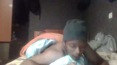 Snapshot of hotguyy001 chatting on 18, 2, 2025 hotguyy001 online show from 18, 2, 2025