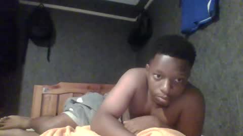 Snapshot of hotguyy001 chatting on 25, 2, 2025 hotguyy001 online show from 25, 2, 2025